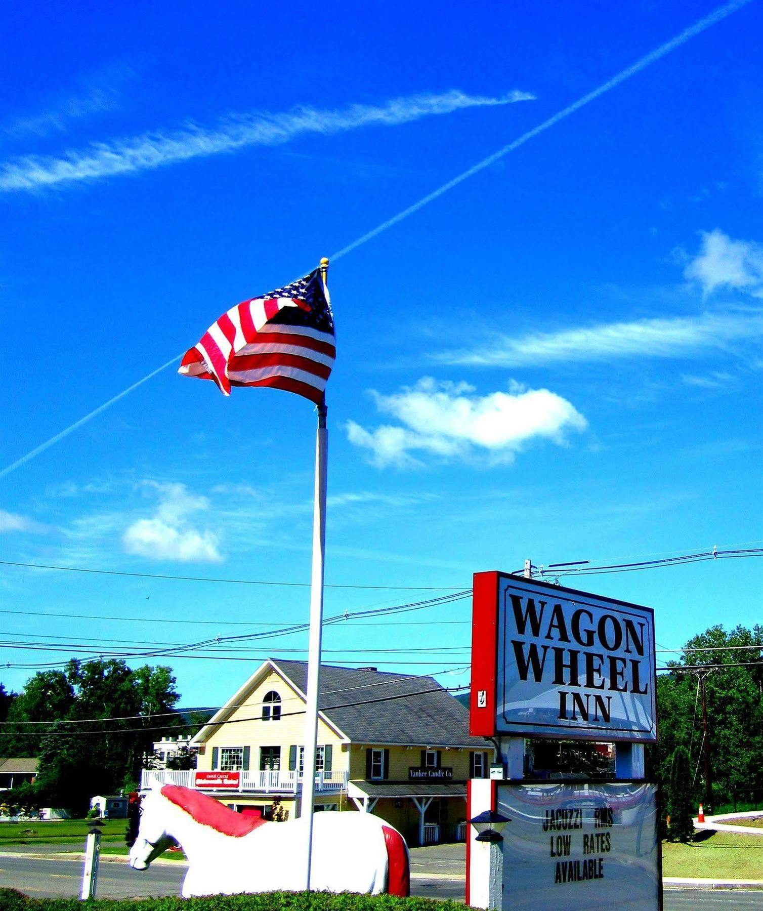 Wagon Wheel Inn Lenox Buitenkant foto